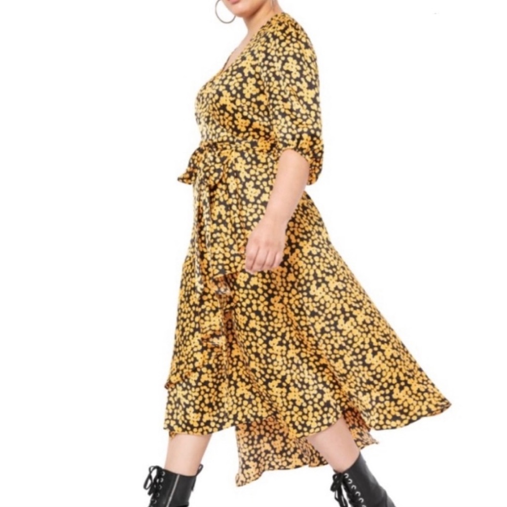 ELOQUII: Floral Wrap Dress